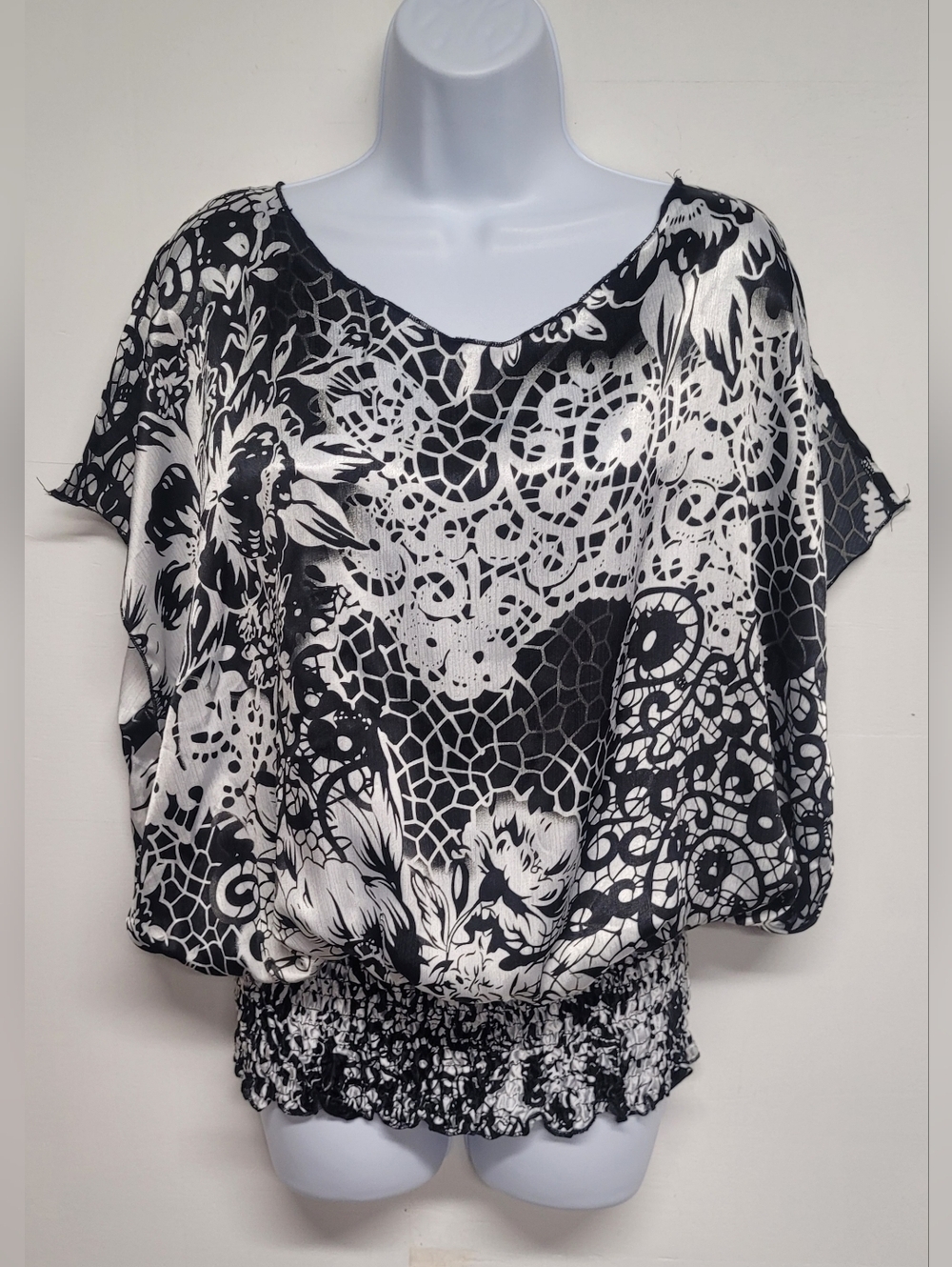 Unique Spectrum 2X Top Flowy Polyester Split Sleeve Smocked Elastic Bottom
